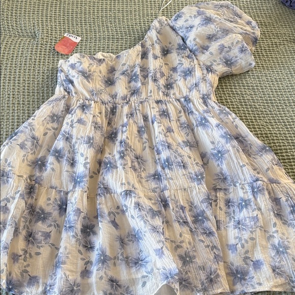 ARULA. Floral One-Shoulder Dress.  SIZE.  1X - Picture 8 of 13